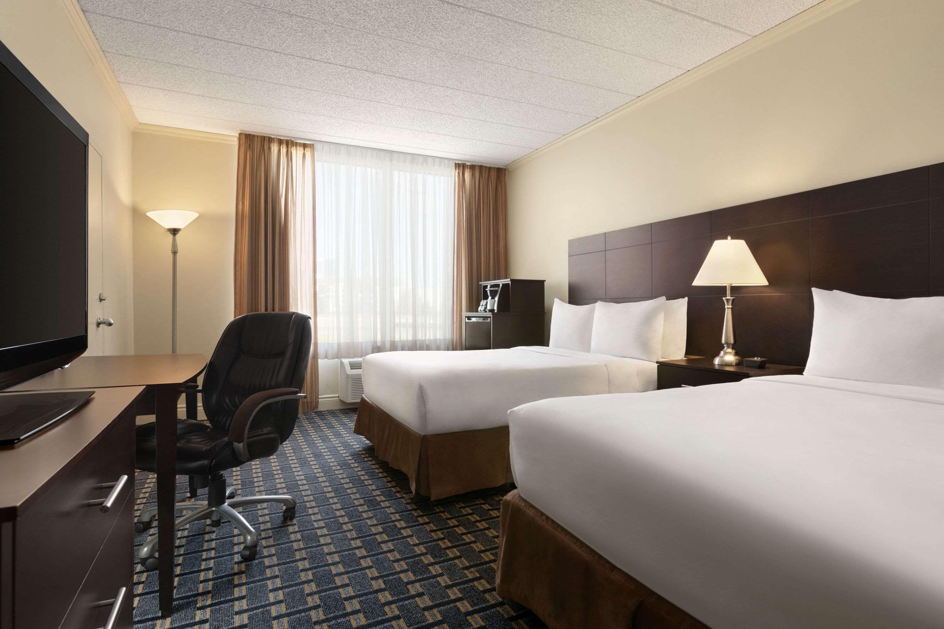 Travelodge By Wyndham Quebec City Hotel & Convention Centre Εξωτερικό φωτογραφία