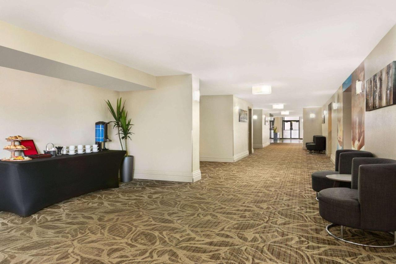 Travelodge By Wyndham Quebec City Hotel & Convention Centre Εξωτερικό φωτογραφία