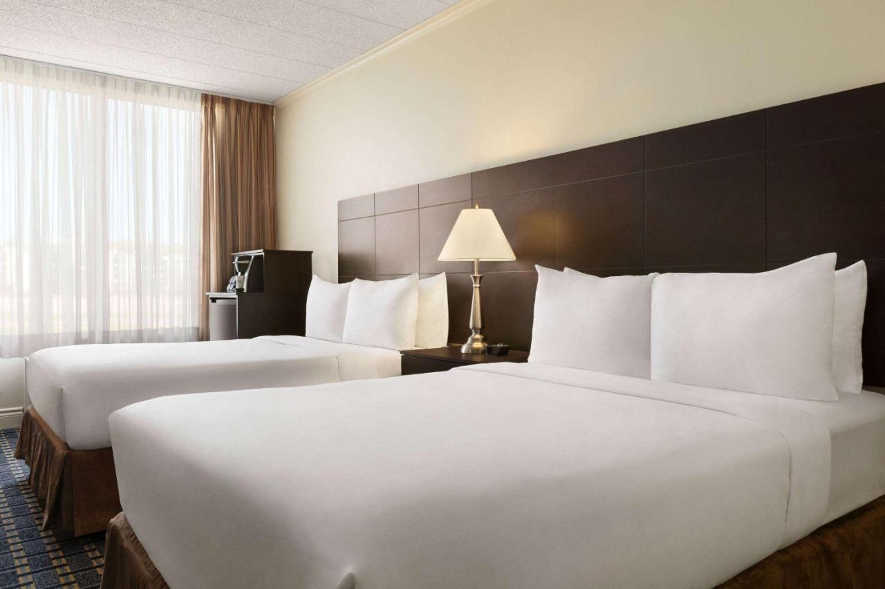 Travelodge By Wyndham Quebec City Hotel & Convention Centre Εξωτερικό φωτογραφία