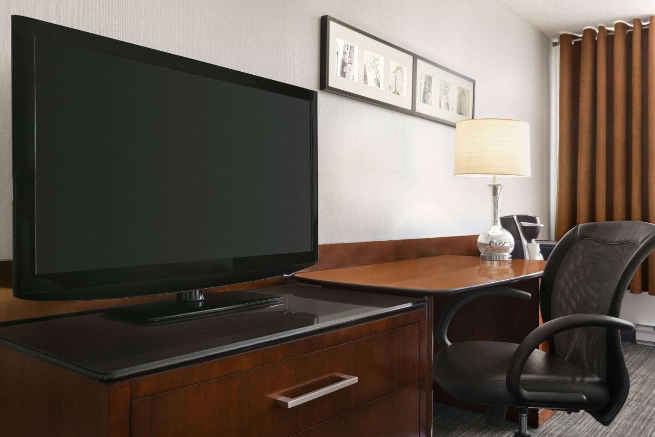 Travelodge By Wyndham Quebec City Hotel & Convention Centre Εξωτερικό φωτογραφία